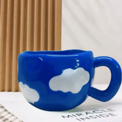 مج سحابي بورسلين أزرق – سعة 300 مل – تصميم سحاب المميز للمشروبات الساخنة والباردة