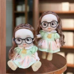 عروسة بيلا الأنيقة- بالنضارة وطقم الملابس الكامل-26924