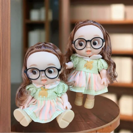 عروسة بيلا الأنيقة- بالنضارة وطقم الملابس الكامل-26924