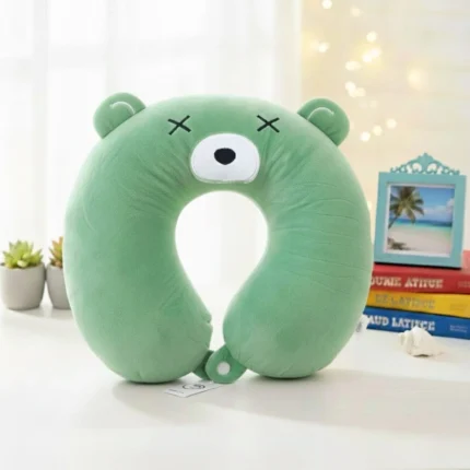 مخدة الرقبة ميموري فوم-28 سم – دعم مريح بتصميم دب أخضر مناسب للأطفال والكبار