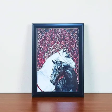 برواز ديكور خيل عربي أنيق – إطار أسود مقاس 20×30 سم لتزيين الحوائط