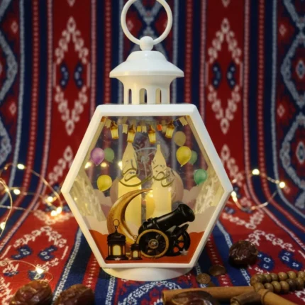 فانوس سداسي أبيض ديكوري أنيق مقاس 18 × 13 سم – تصميم عصري يناسب رمضان والمناسبات