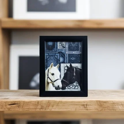 برواز ديكور بتصميم خيل باللون الأسود – إطار أنيق للديكور العصري – مقاس 21×15 سم