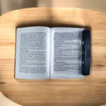 لايت بورد قراءة بإضاءة LED – مكبر نصوص شفاف للكتب والمجلات بحجم 17×14 سم