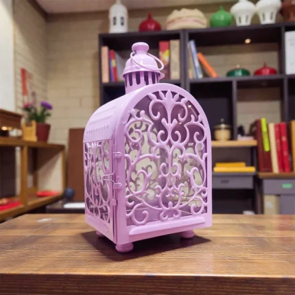فانوس ديكور منزلي شكل بيت لون روز – مقاس 27×14×12 سم