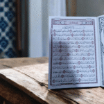 ⁦جزء عم ملون للأطفال والكبار – مصحف تعليمي بخط واضح ورسوم جذابة⁩ - الصورة ⁦3⁩