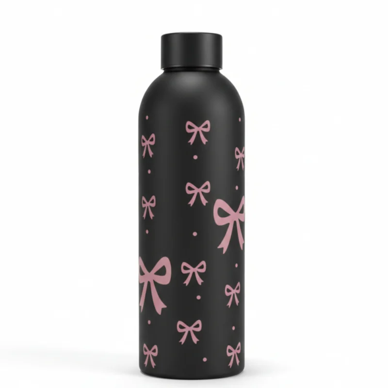 مج حراري أسود 500 مل بتصميم فيونكات وردي – كوب حراري ستانلس ستيل يحافظ على الحرارة والبرودة لساعات