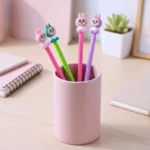 ⁦قلم جل ازرق سن رفيع 0.5 مم بطول 17 سم بتصميم كيوت – كتابة ناعمة وثابتة للمذاكرة والمكتب⁩ - الصورة ⁦3⁩