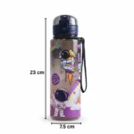 زجاجة مياه 700 مل بتصميم رائد فضاء للأطفال – عبوة رياضية محكمة الغلق مع حزام حمل عملي - الصورة 3