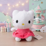 دمية كيتي قطيفة لطيفة للأطفال – ارتفاع 21 سم وعرض 20 سم | لعبة قطيفة ناعمة لهدايا البنات والأطفال - الصورة 2