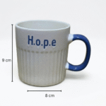 مج بورسلين 400 مللي بتصميم عصري بكلمة Hope – كوب قهوة أنيق بمقبض أزرق عملي - الصورة 2