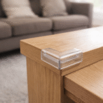 ⁦قفل حماية زوايا للأطفال شفاف – طقم 4 قطع Multi Purpose Lock لحماية الأطفال من حواف الطاولات والخزائن⁩ - الصورة ⁦3⁩