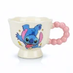 مج بورسلين بشخصية كرتونية مع يد وردي – كوب قهوة وحليب 300 ملي بتصميم مرح للأطفال والكبار