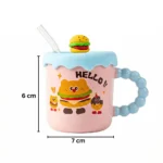 ⁦مج بورسلين 300 مل بتصميم كرتوني كيوت – كوب قهوة بغطاء وشاليموه – مناسب للمشروبات الساخنة والباردة⁩ - الصورة ⁦3⁩