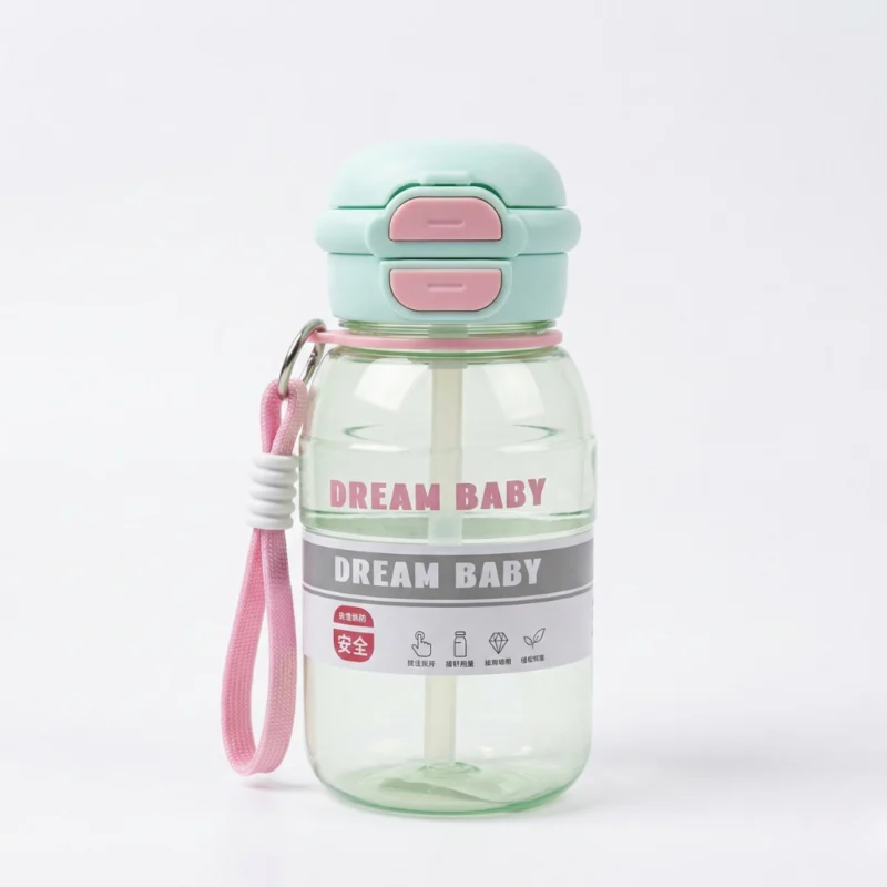 زجاجة مياه للأطفال بغطاء مزدوج وشفاط – سعة 680 مل بتصميم Dream Baby عملي للمدرسة والرياضة