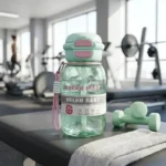 ⁦زجاجة مياه للأطفال 680 مل بغطاء محكم وشفاط – زجاجة شرب مدرسية عملية بتصميم جذاب⁩ - الصورة ⁦2⁩