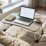 ⁦ترابيزة لاب توب محمولة لون رمادي خشبي 60×39 سم بفتحة موبايل وحامل كوب⁩ - الصورة ⁦3⁩