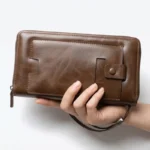 ⁦محفظة جلد رجالي أنيقة بسوستة متعددة الجيوب – مقاس 22×12 سم بتصميم عملي وعصري⁩ - الصورة ⁦10⁩