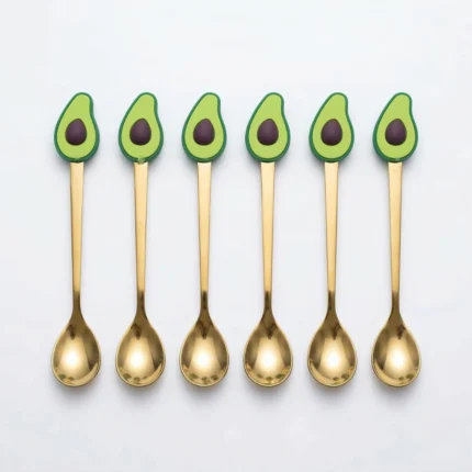 طقم ملاعق أفوكادو 6 قطع – ملاعق ذهبية بديكور Avocado كيوت لتقديم القهوة والحلويات