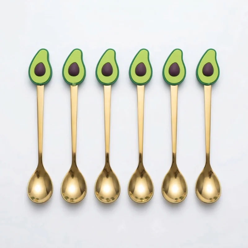 طقم ملاعق أفوكادو 6 قطع – ملاعق ذهبية بديكور Avocado كيوت لتقديم القهوة والحلويات