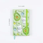 ⁦نوت بوك صغير كيوت برسومات أفوكادو ودبدوب – مقاس 14×9 سم – غلاف ناعم خفيف مناسب للمدرسة والهدايا⁩ - الصورة ⁦3⁩