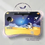 ⁦طربيزة لاب للأطفال تصميم فضاء مع حامل كوب – مقاس 60×39 سم مريحة وخفيفة⁩ - الصورة ⁦5⁩