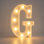 حرف G مضيء LED للديكور مقاس 21 سم – يعمل بالبطاريات بإضاءة دافئة