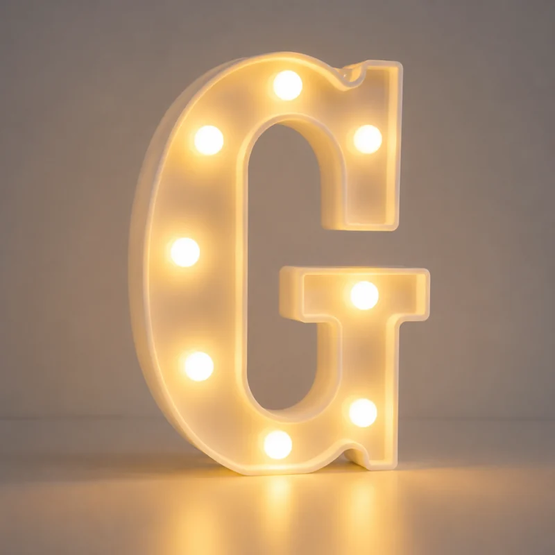 حرف G مضيء LED للديكور مقاس 21 سم – يعمل بالبطاريات بإضاءة دافئة
