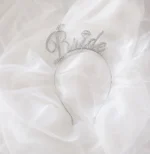 طوق Bride للعروسة معدن – تاج حفلات العروس للتصوير – مقاس 19*13سم - الصورة 3