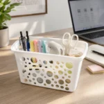 منظم تلاجة بلاستيك مثقّب أبيض مقاس 23×16×9 سم – سلة تنظيم وتخزين للخضروات والأطعمة متعددة الاستخدامات - الصورة 4