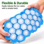 ⁦قالب ثلج سيليكون أزرق بغطاء – تصميم سداسي – مقاس 21 × 12.5 × 2.5 سم⁩ - الصورة ⁦7⁩