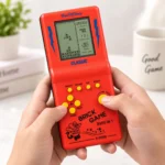 ⁦لعبة أتاري محمولة بريك جيم 9999 في 1 أحمر بشاشة LCD مقاس 18.5 × 7.8 سم⁩ - الصورة ⁦3⁩