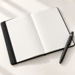 ⁦طقم نوت وقلم 2 في 1 أسود بعلبة هدايا – نوت 15 × 20 سم وقلم ستايلس 13 سم⁩ - الصورة ⁦2⁩