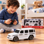 ⁦سيارة ريموت كنترول بيضاء للأطفال بتصميم SUV وحركة أمام وخلف – +3 سنوات⁩ - الصورة ⁦4⁩